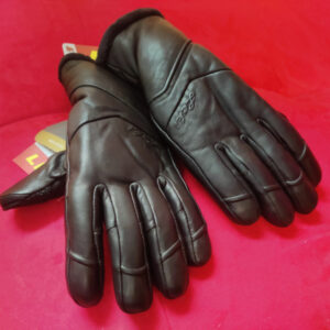 wärme für feminine eleganz alpines gefühl von leder an der hand